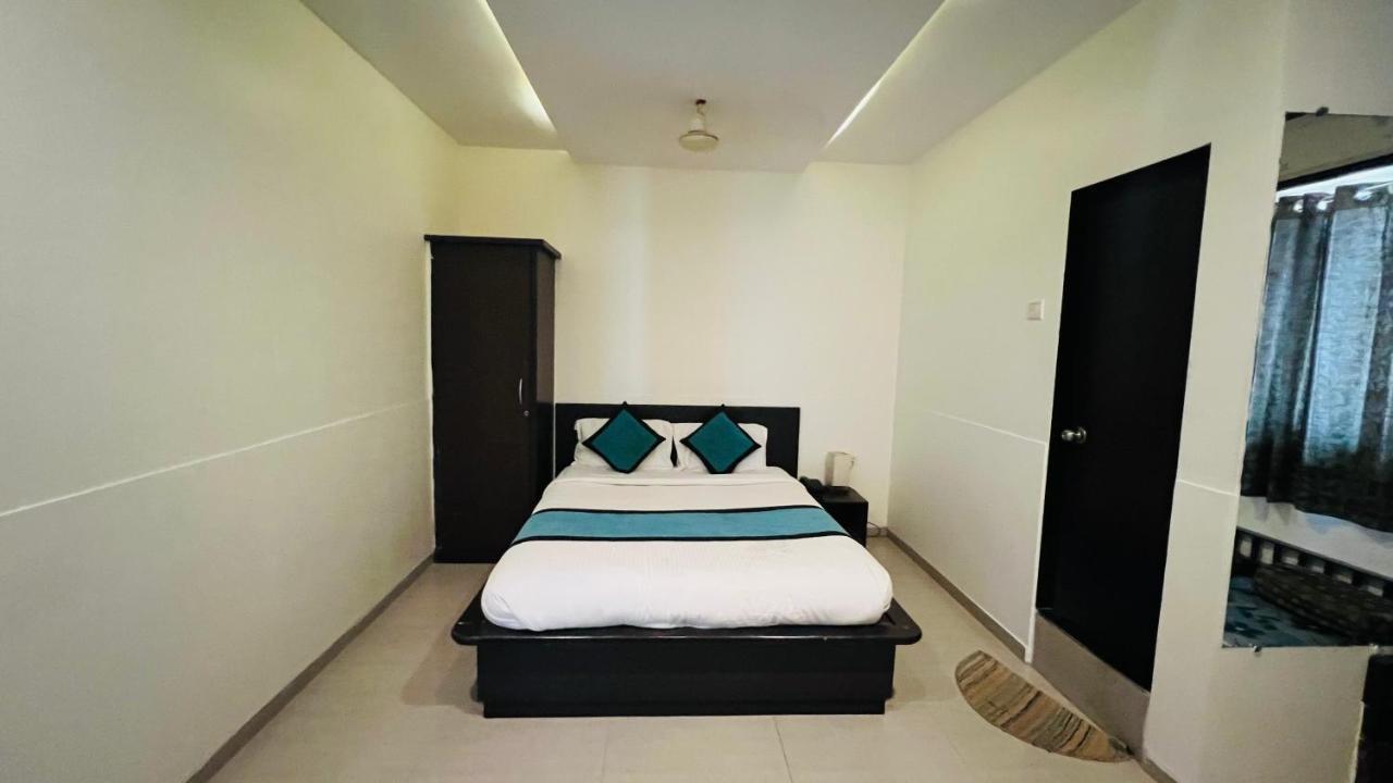 Farm House Residency Vasai Esterno foto