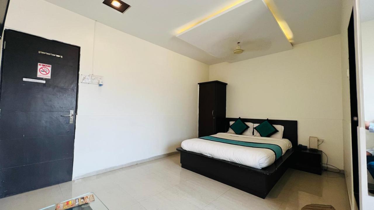 Farm House Residency Vasai Esterno foto